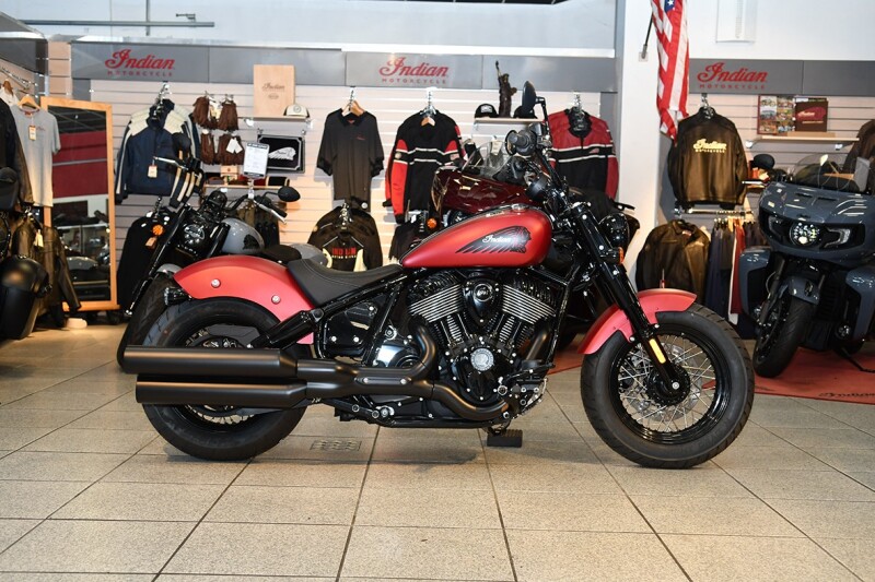 Indian Chief Bobber Dark Horse Nu met Speciale Jekill &amp; Hyde actie + Monim