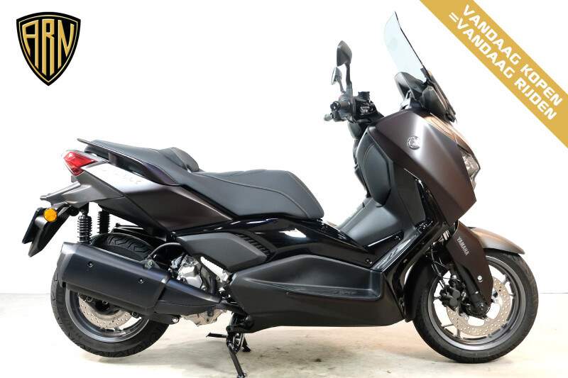 Yamaha X-MAX 300 Tech Max