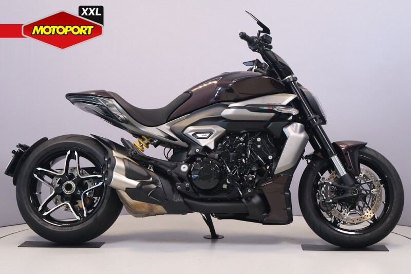 Ducati XDIAVEL V4