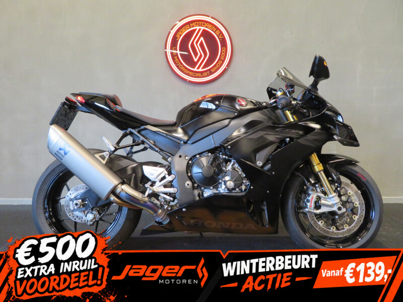 HONDA CBR 1000 RRR SP BLACK EDITION AKRA