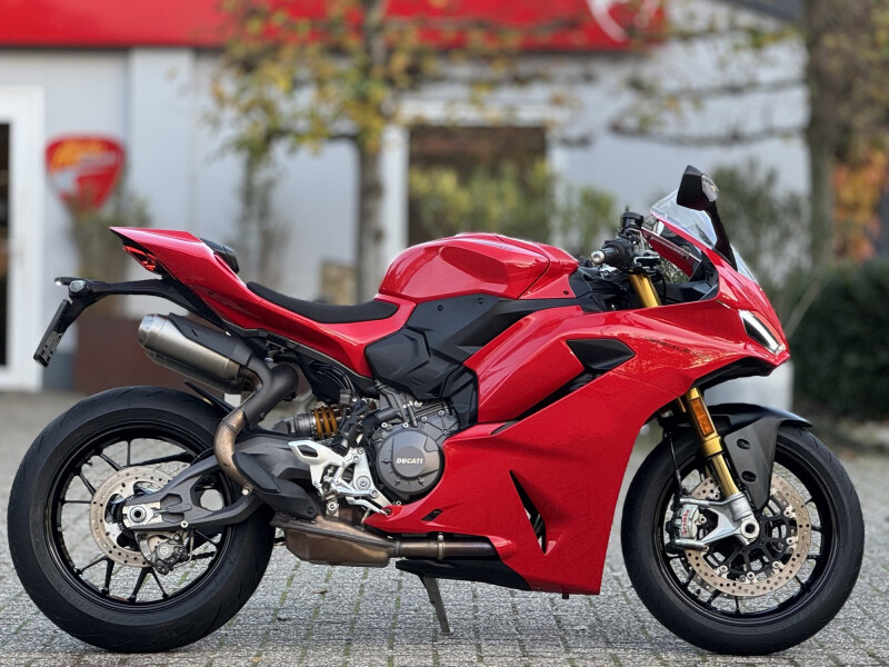 Ducati Panigale V2 S Red
