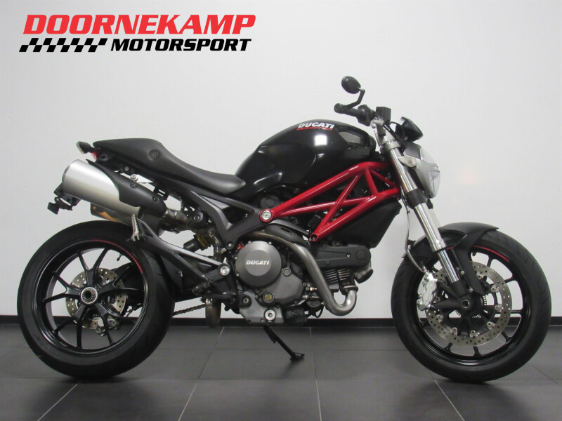 Ducati MONSTER 796