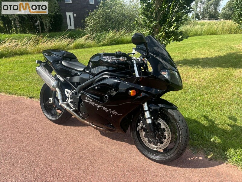TRIUMPH DAYTONA 955I - 2005