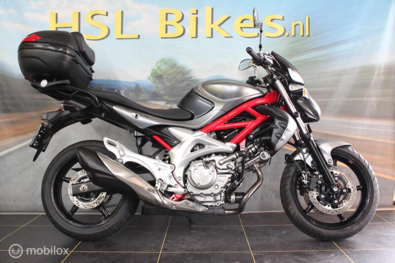 Suzuki Gladius SVF 650
