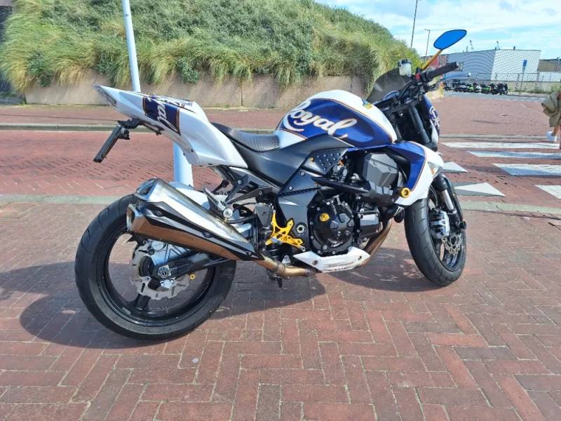 Z1000