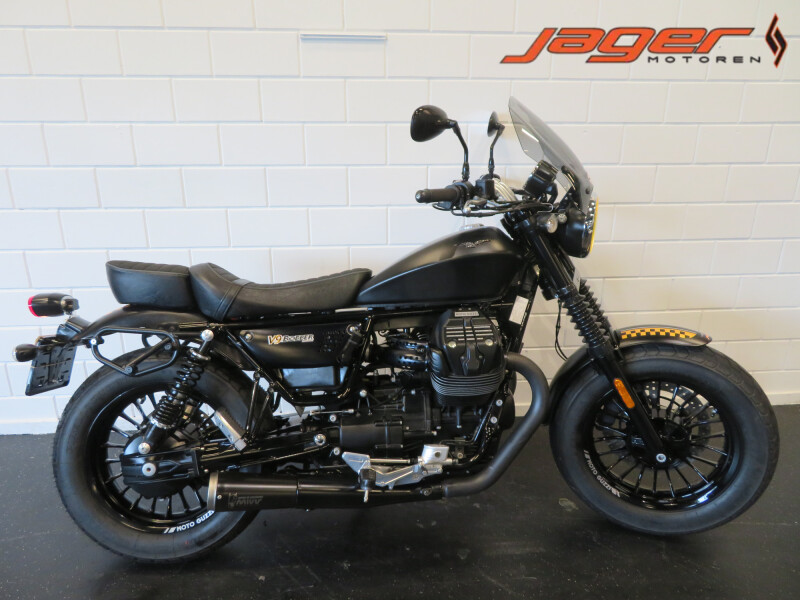 MOTO GUZZI V9 BOBBER SUPER STRAK!