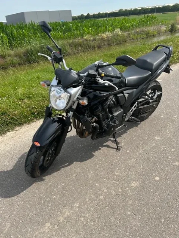 Zwarte Suzuki Bandit 650A - Naked (2011)