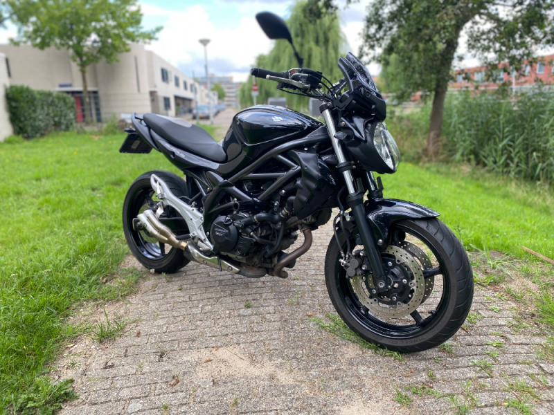 Suzuki SFV 650 | Gladius Black Edition