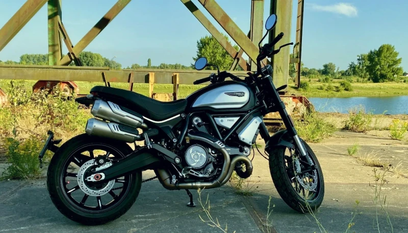 Ducati Scrambler 1100 Dark Pro - nieuwstaat - uniek in NL!
