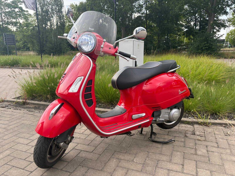 2017 Piaggio Vespa GTS
