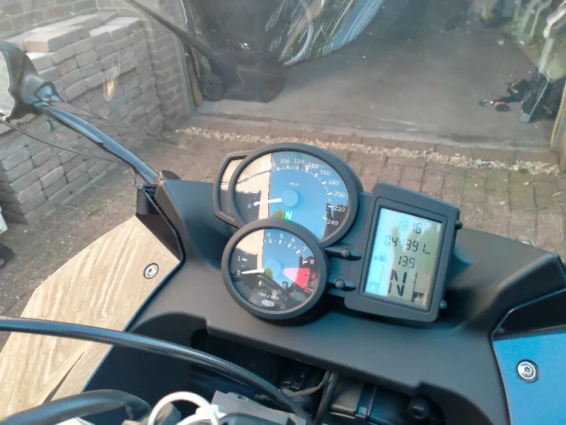 BMW F800ST
