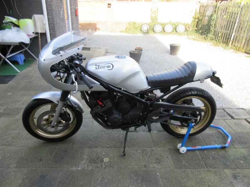 Caferacer CJ 600 Yamaha storm ombouw 2350 euro zeer netjes