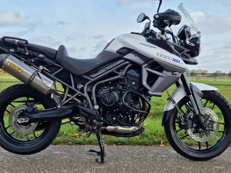 Triumph tiger 800 xrx