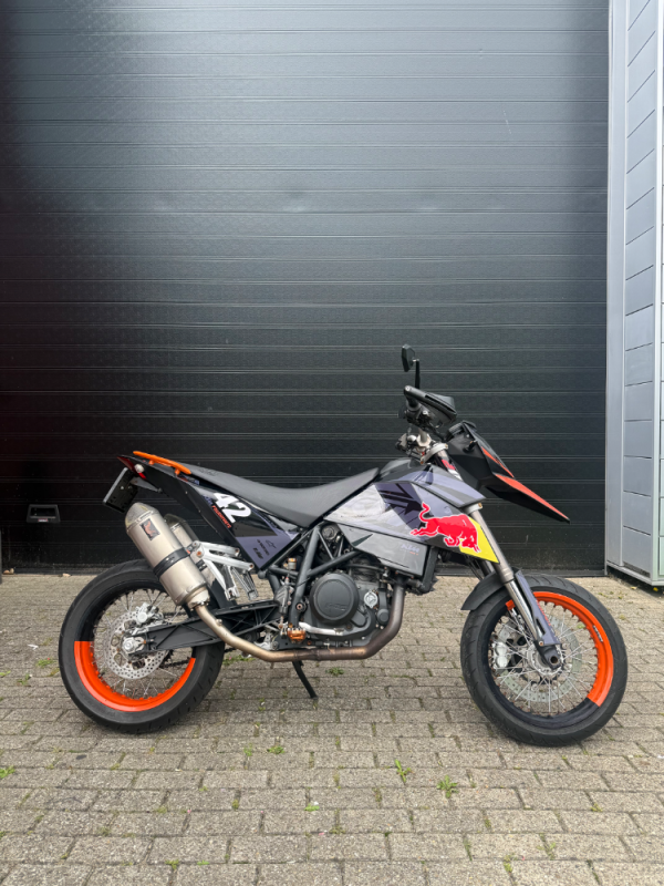 KTM 690 Supermoto WheelieMachine