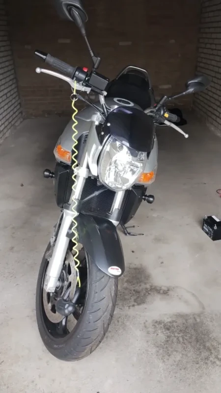 Suzuki GSR600