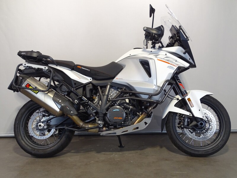 KTM 1290 SUPER ADVENTURE T ABS