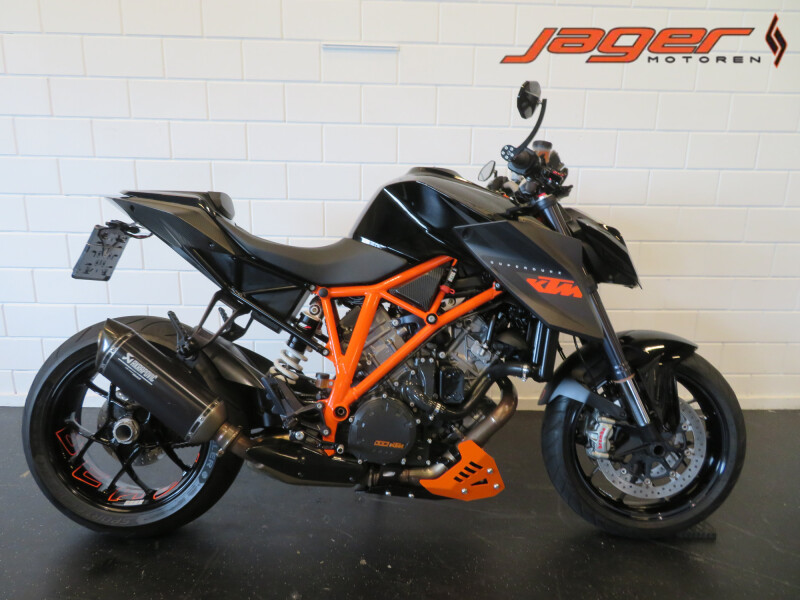 KTM 1290 SUPER DUKE R AKRA TOPPER!