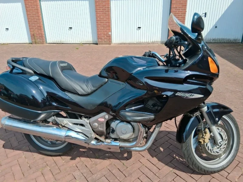 Honda deauville 650