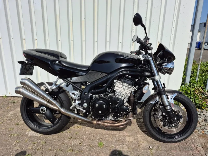 Triumph Speed Triple uit 2004