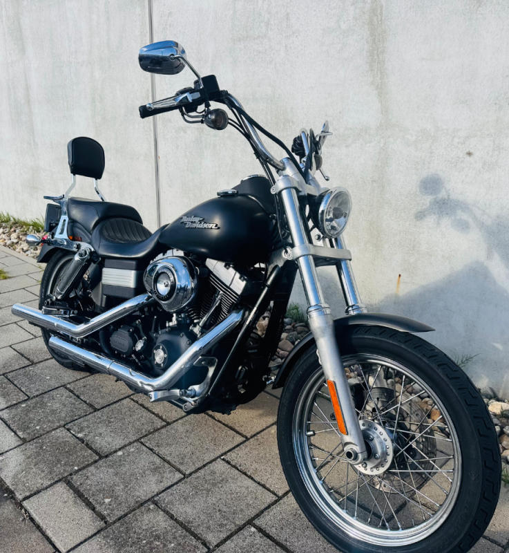 Harley-Davidson Street Bob FXDB - Vance & Hines