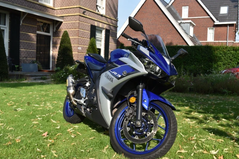 Yamaha R3 – 2016 | 39.976 km | Blauw/Zilver