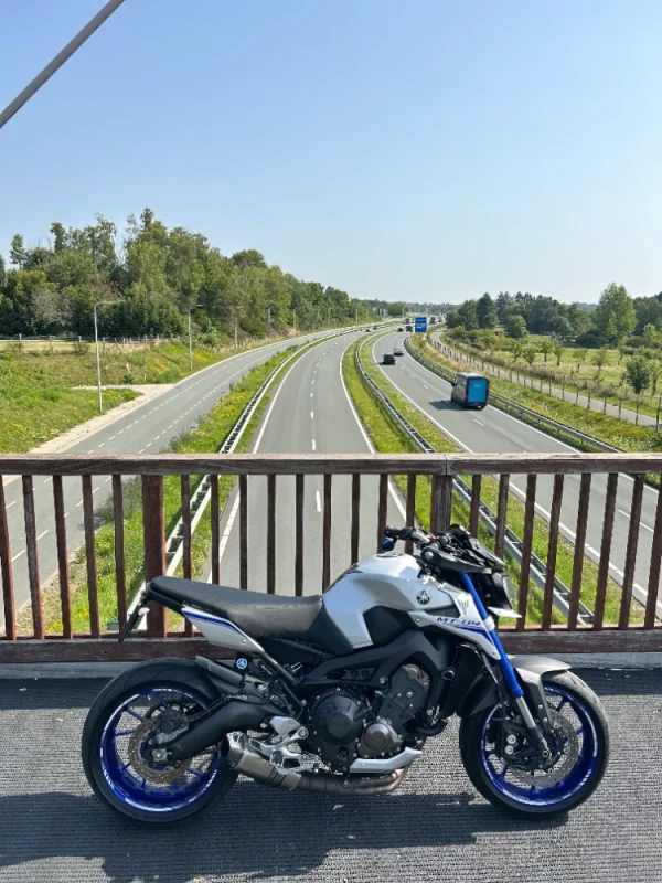 MT 09 Street rally