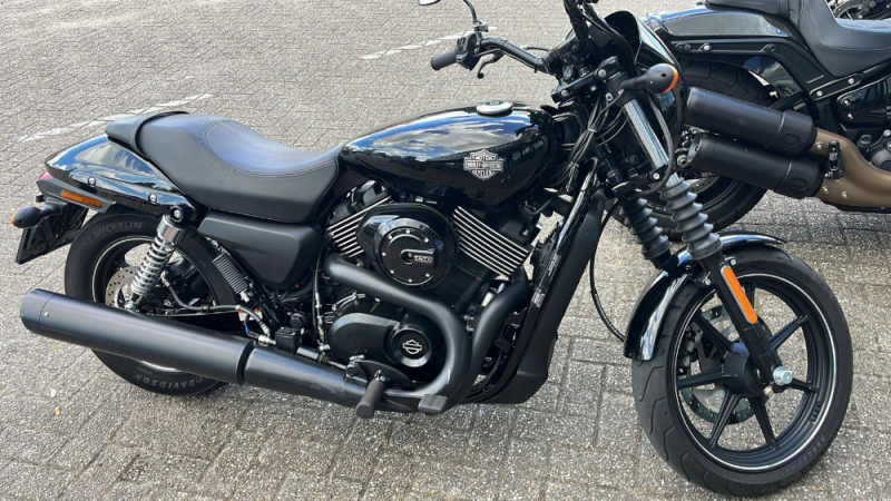 HARLEY DAVIDSON STREET