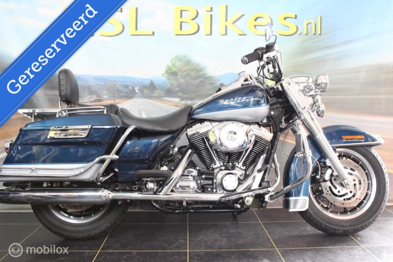 Harley Davidson 88 FLHR Road King cast wheels