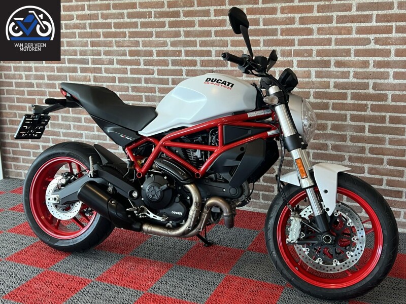 Ducati Monster 797 ABS