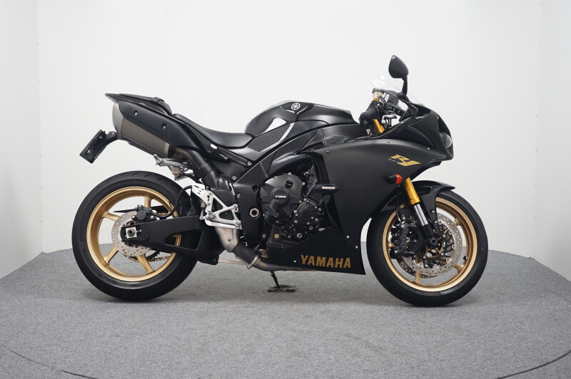 Yamaha YZF-R1
