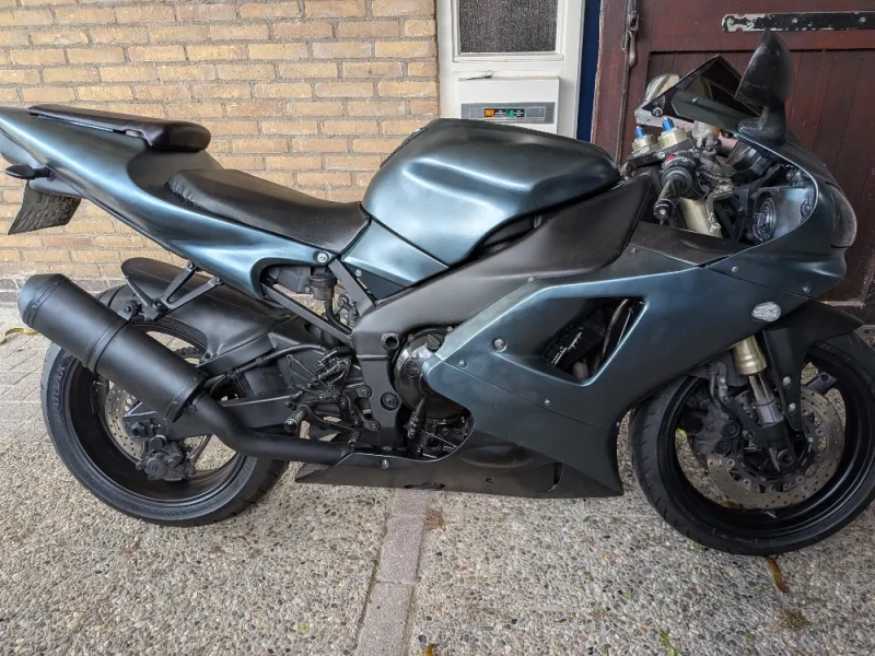 Yamaha R1 uit 1998