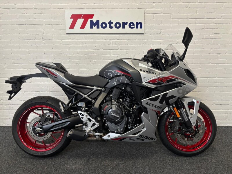 SUZUKI GSX-8R  AKTIE - 2025