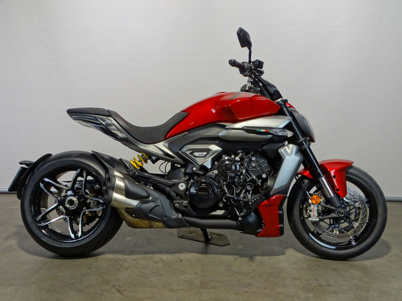 Ducati XDIAVEL V4