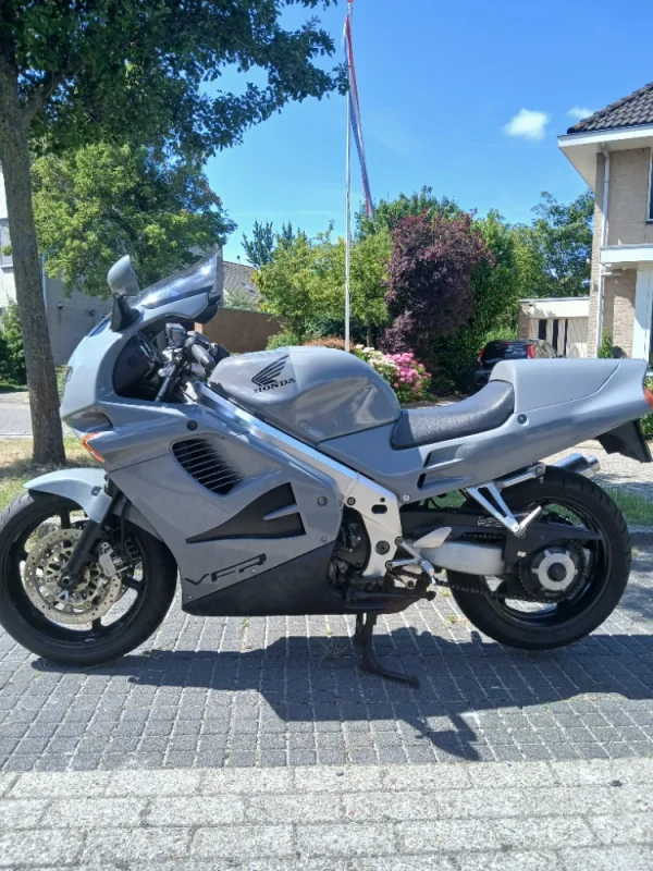 Honda vfr750 vfr 750 f rc36 40.000km! zeer netjes,