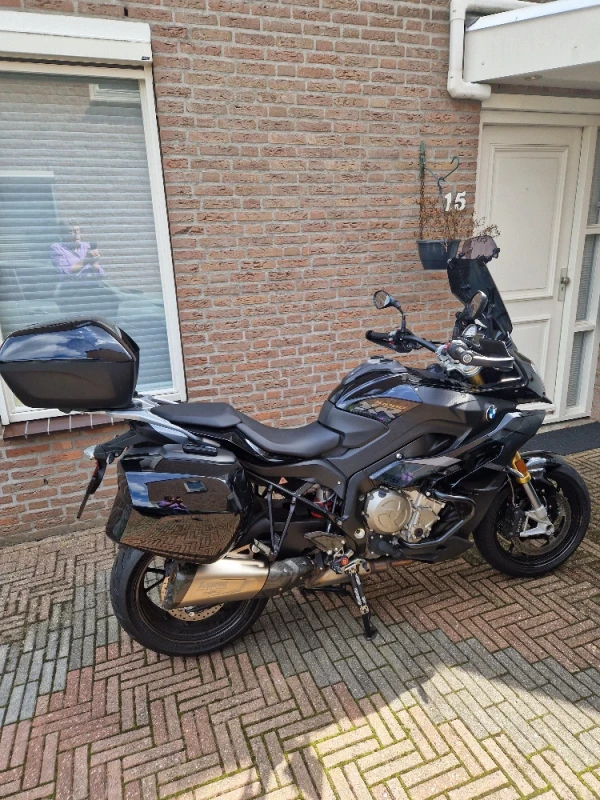 Te koop S1000XR Akrapovic 1e eigenaar BTW motor