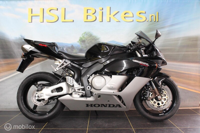 Honda CBR 1000RR Fireblade