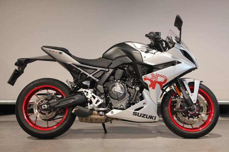 Suzuki GSX-8R