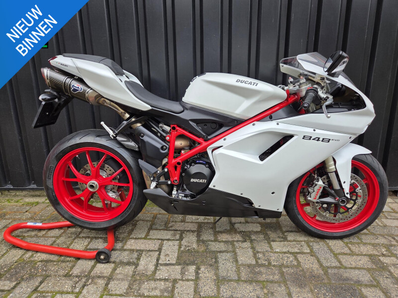 Ducati 848