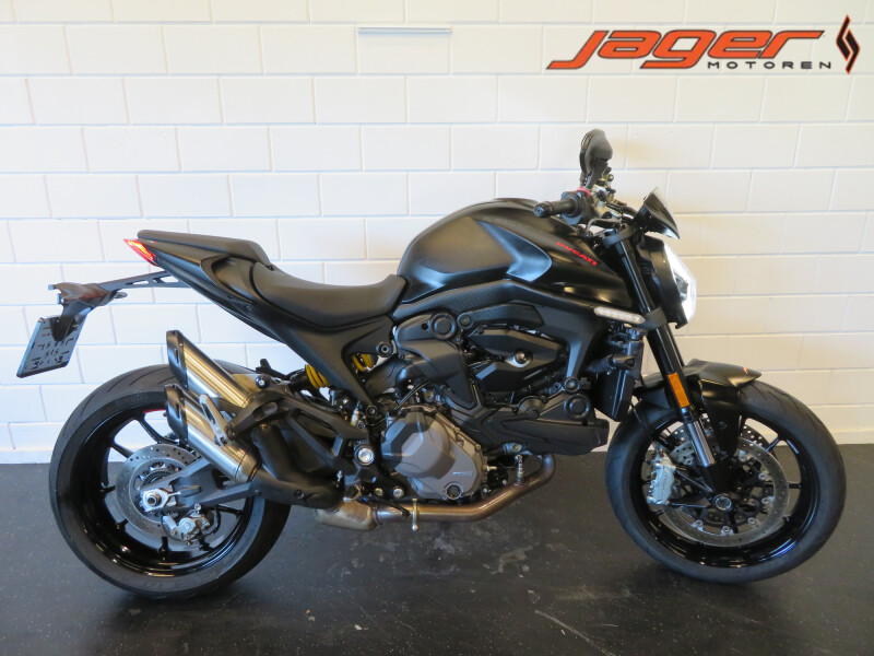 DUCATI MONSTER 937 + 950 BLACK EDITION!