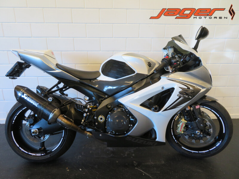 SUZUKI GSX R 1000 GSXR AKRA PERFECT!