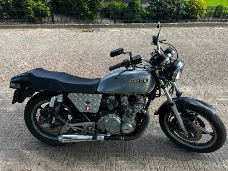 Suzuki GS 550 E