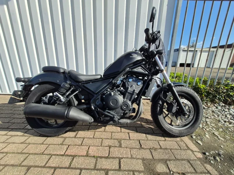 Honda Rebel 500 uit 2025, nagenoeg nieuwe motor