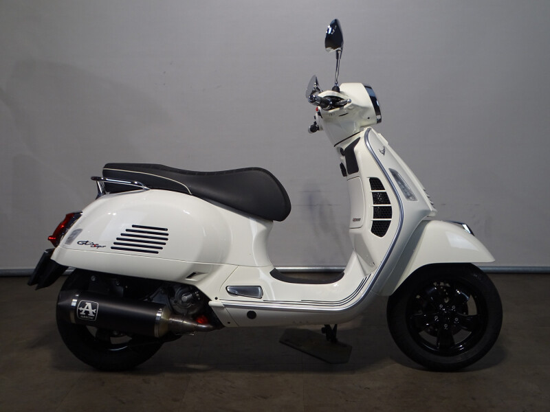 Vespa GTS 300 SUPERSPORT HPE