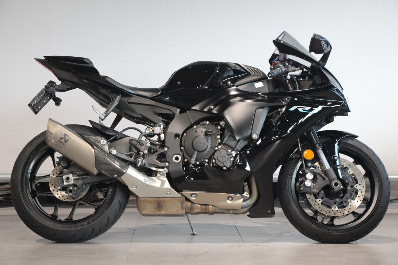 Yamaha YZF R1