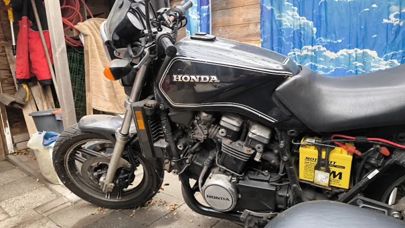 Honda v65 sabre van 84