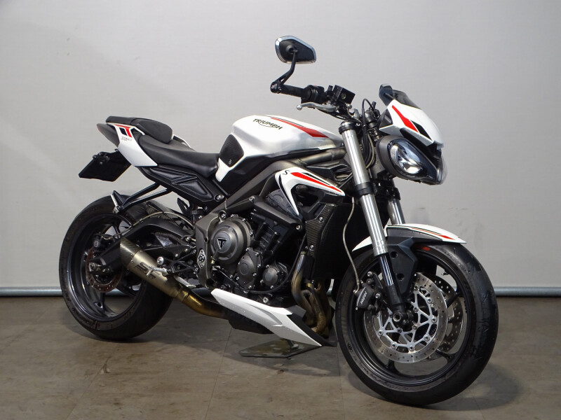 Triumph STREET TRIPLE S A2