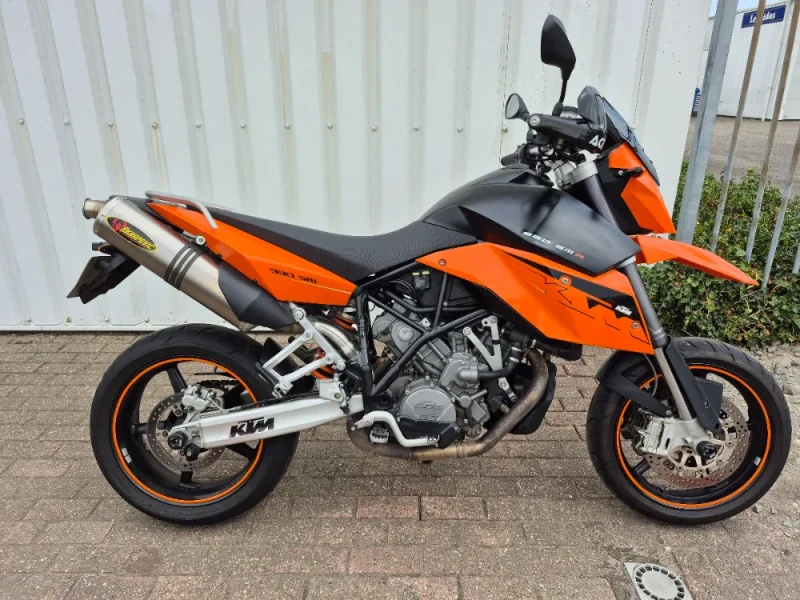 KTM 990SMT uit 2008, dikke Supermoto