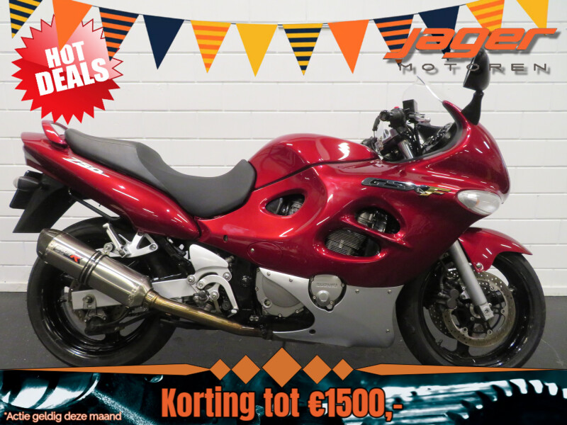 SUZUKI GSX 750 F DOMINATOR