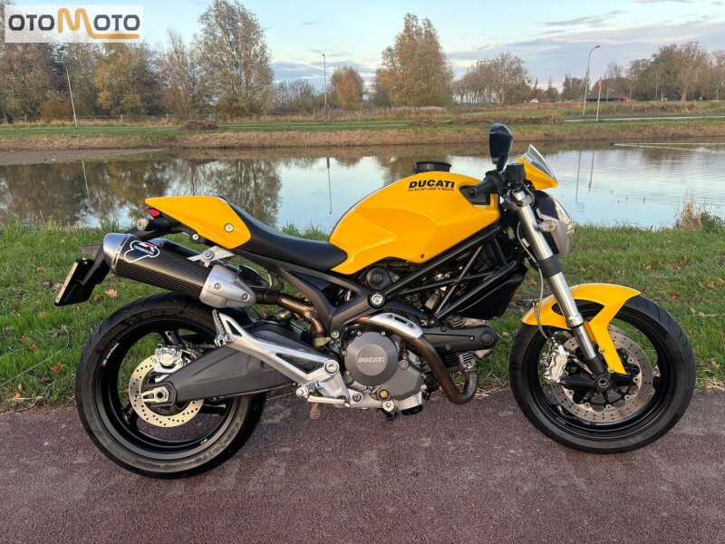 DUCATI MONSTER 696 - 2008