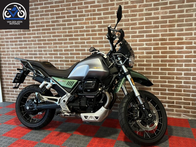 Moto Guzzi V85 TT Centenario